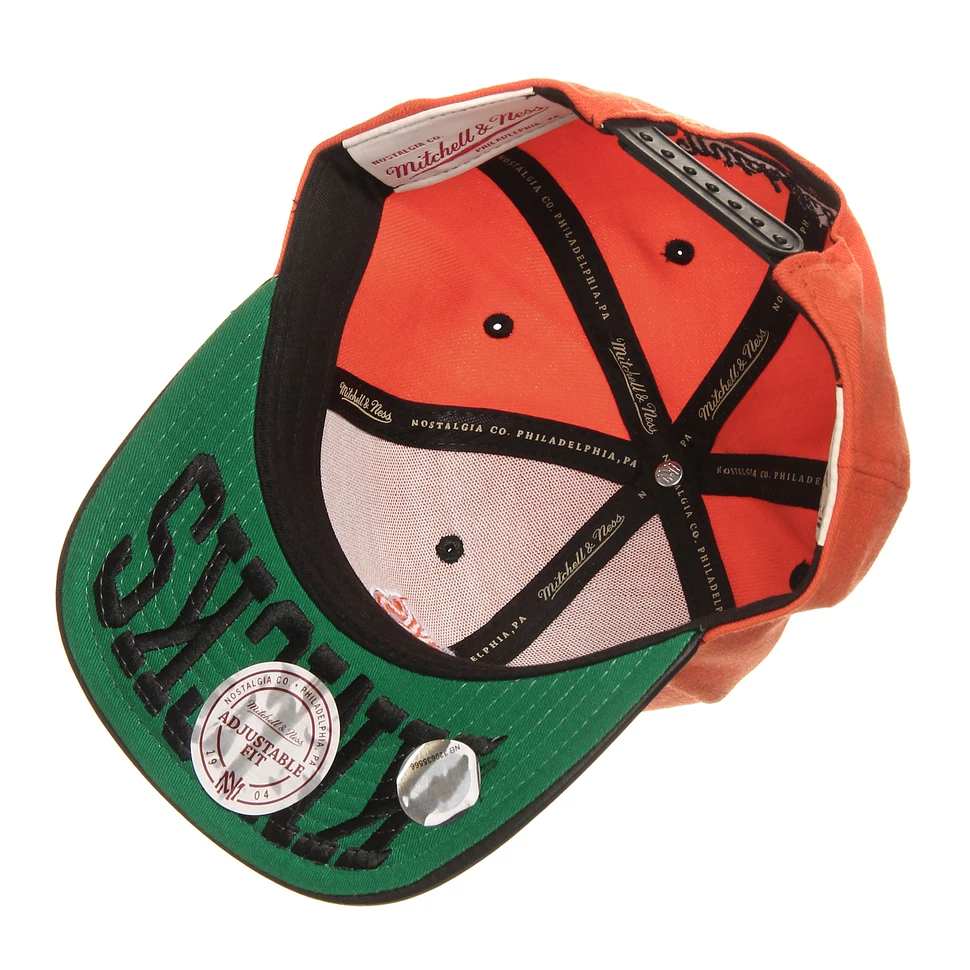 Mitchell & Ness - New York Knicks NBA Colt Snapback Cap