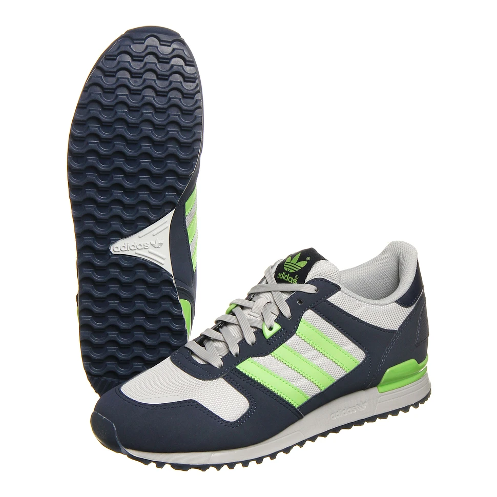 adidas - ZX 700