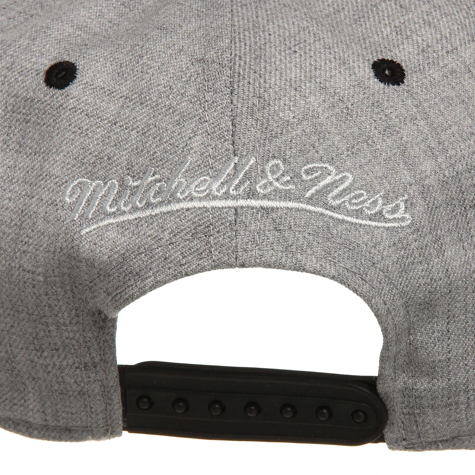 Mitchell & Ness - San Jose Sharks NHL Script Pop Snapback Cap
