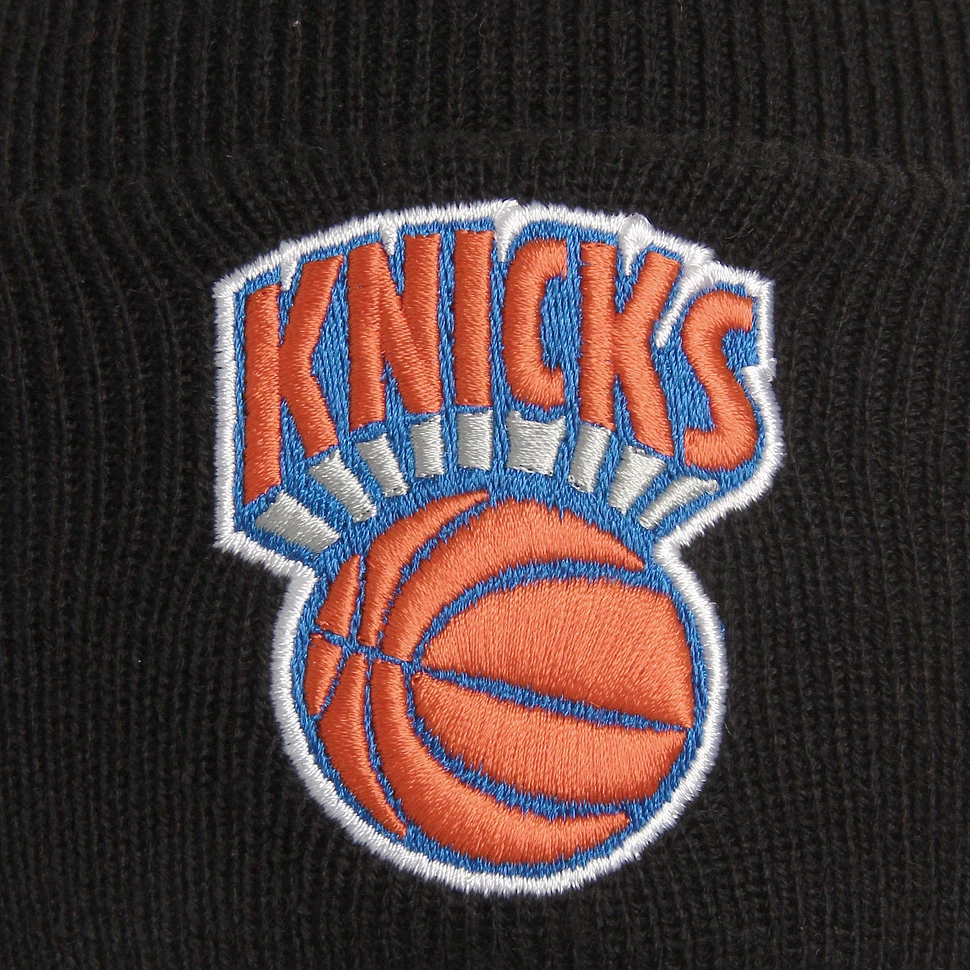 Mitchell & Ness - New York Knicks NBA Cuffed Knit Beanie