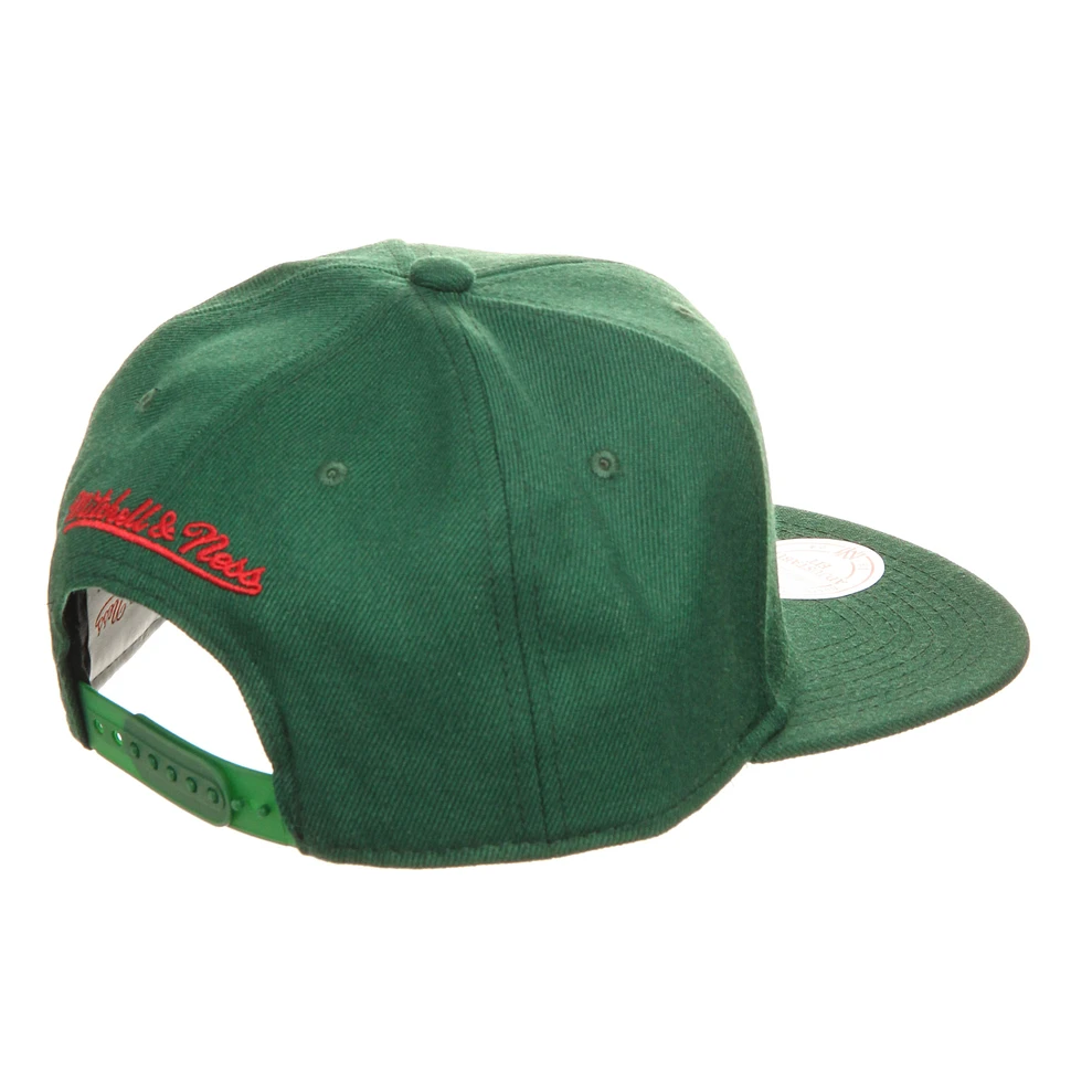 Mitchell & Ness - Milwaukee Bucks NBA Wool Solid Snapback Cap