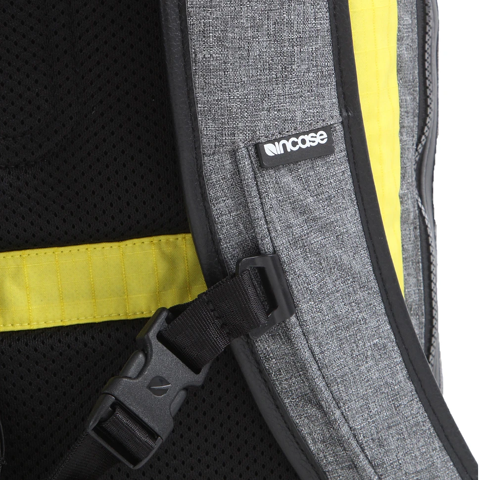 Incase - Halo Collection Courier Backpack