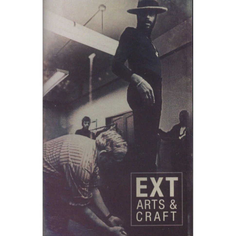 EXT - Arts & Craft