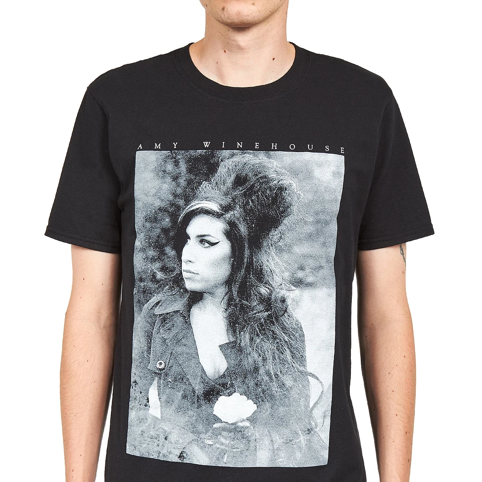 Amy Winehouse - Flower Portrait T-Shirt
