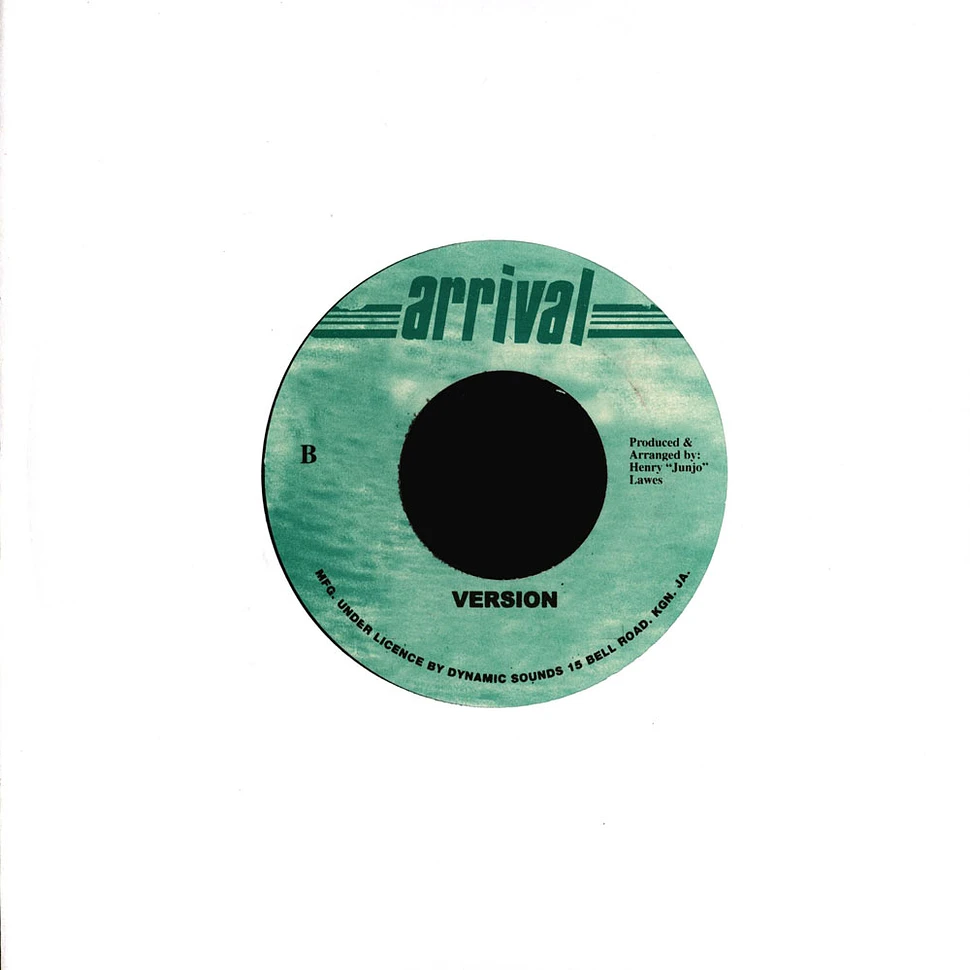 Frankie Paul - Curfew In The Dance (Jump No Fence)