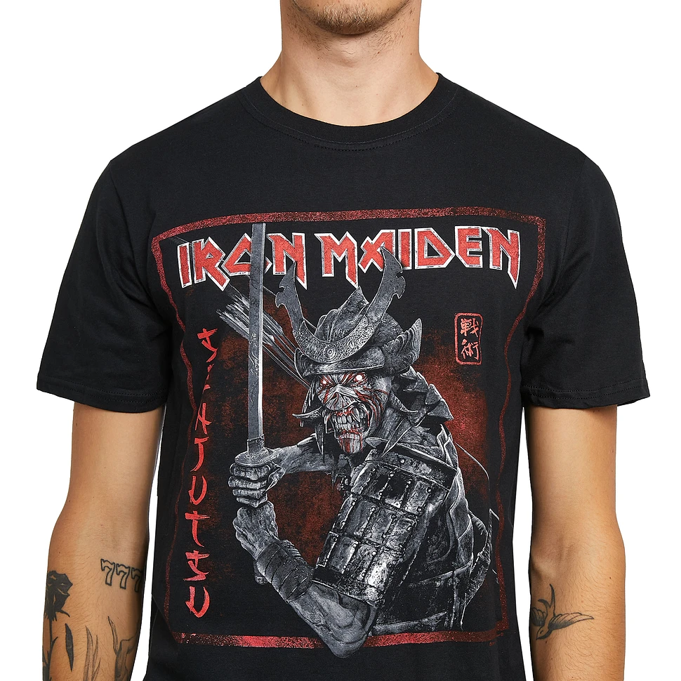 Iron Maiden - Senjutsu Cover Distressed Red T-Shirt