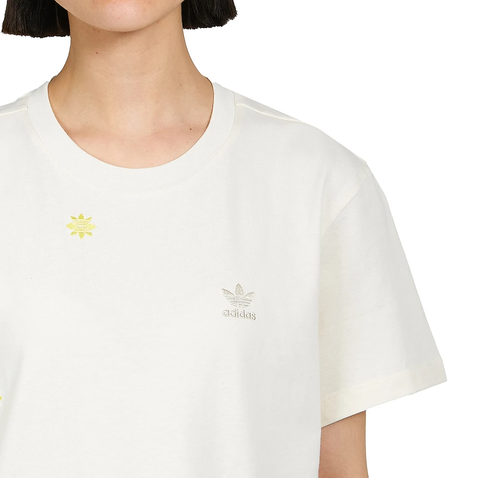 adidas - Oversized Tee With Small Embroideries