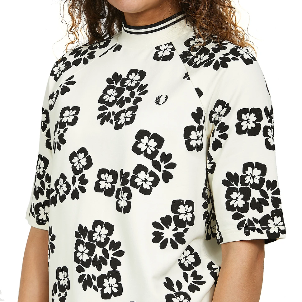 Fred Perry - Floral Print T-Shirt