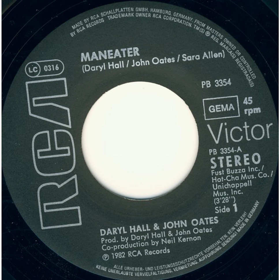 Daryl Hall & John Oates - Maneater B/W Delayed Reaction