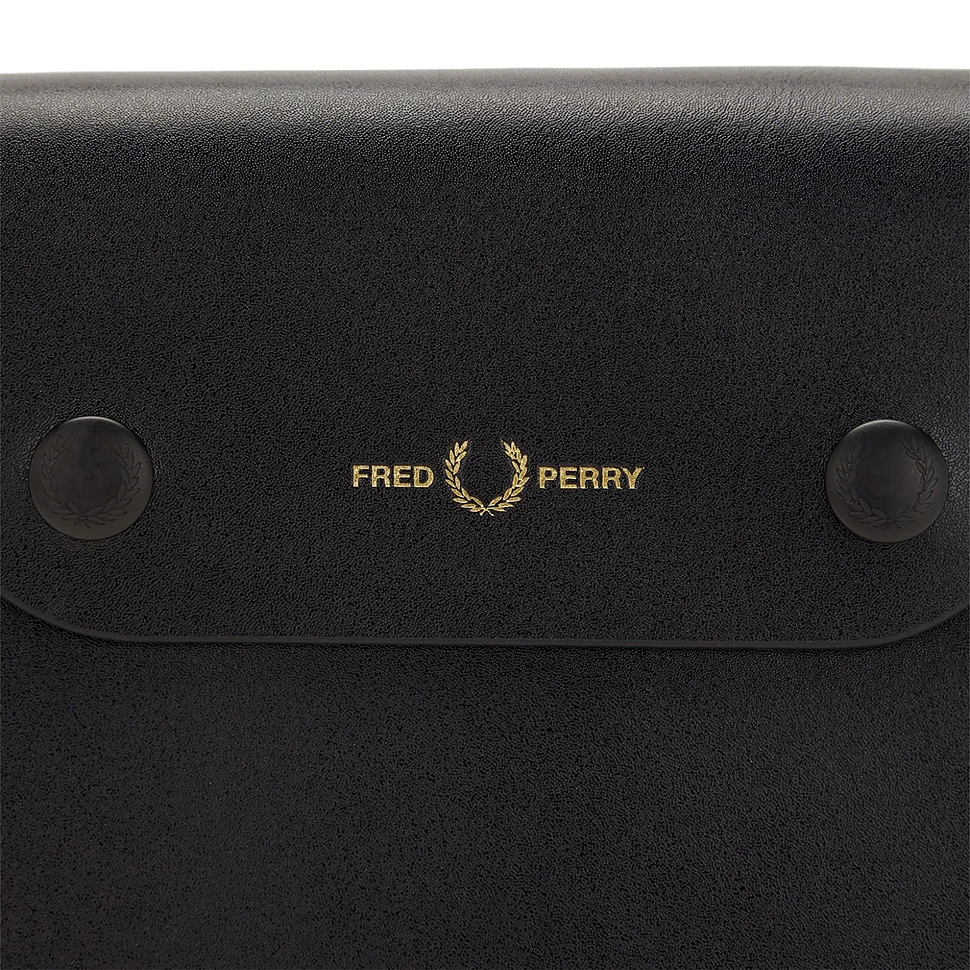 Fred Perry - Burnished Leather Pouch