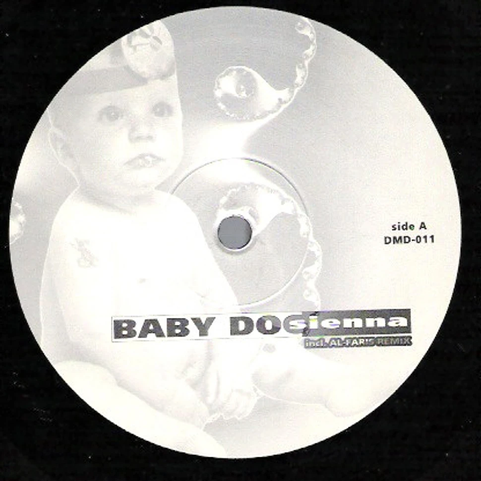Baby Doc - Sienna