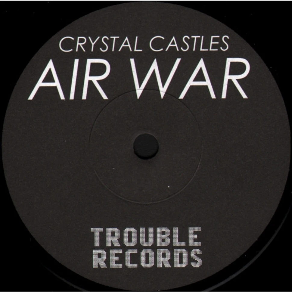 Crystal Castles - Air War