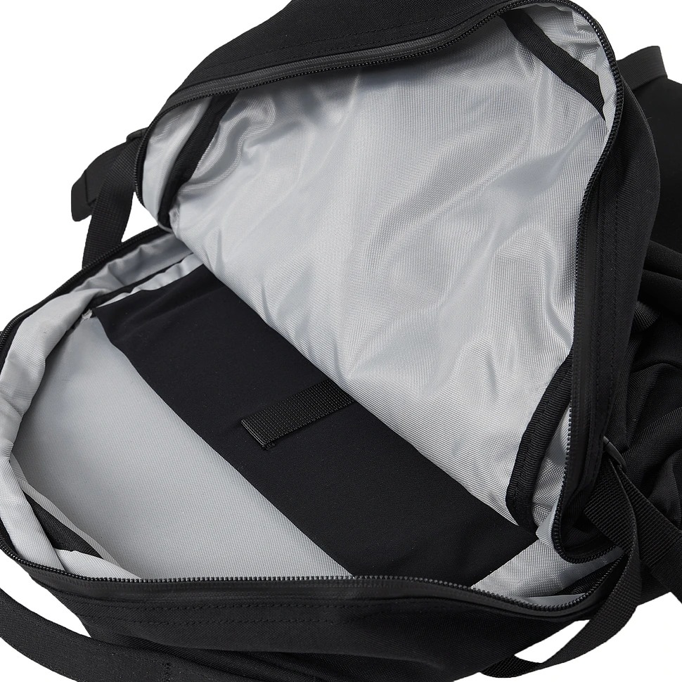 CMF Outdoor Garment - Weekenderz 20 Smooth Nylon (Black) | HHV
