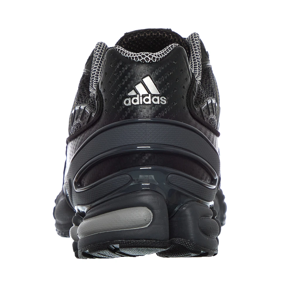 adidas - Ozweego Pro