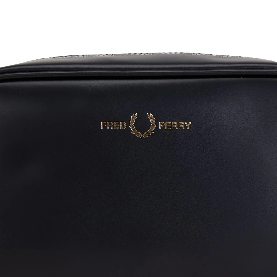 Fred Perry - Box Leather Wash Bag