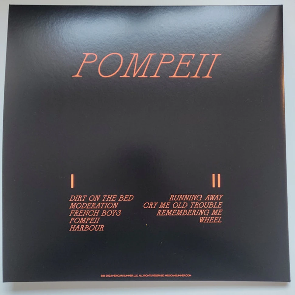 Cate Le Bon - Pompeii