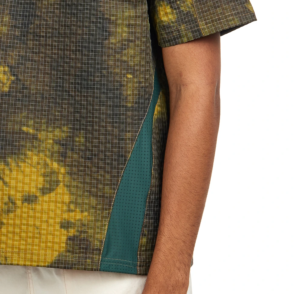 PLEASURES - Oval Tech Shirt