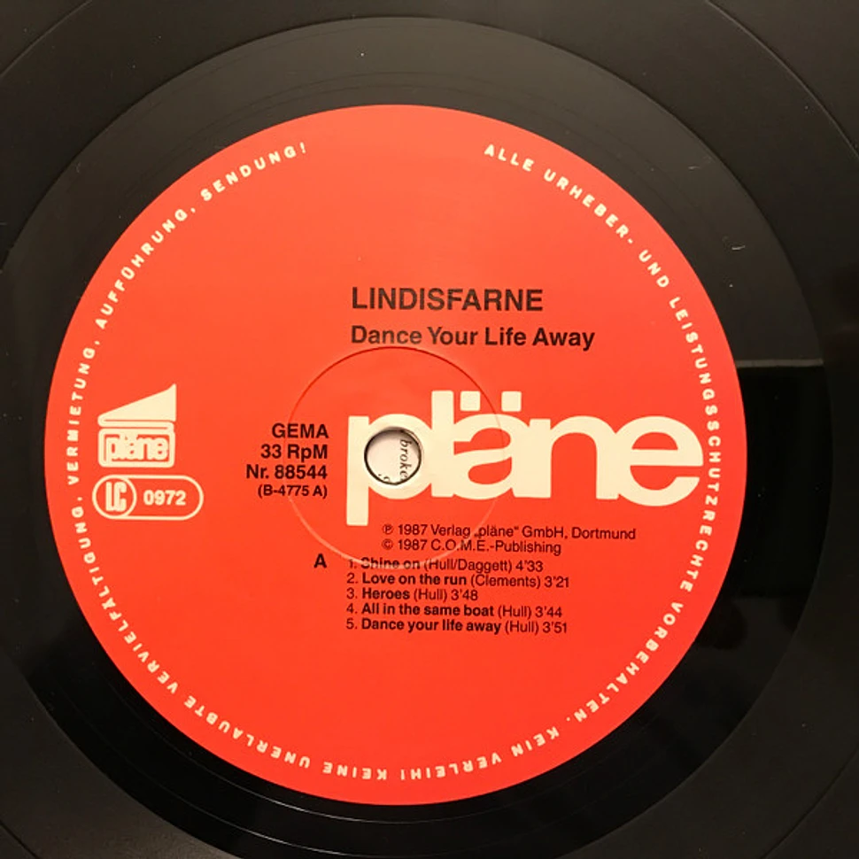 Lindisfarne - Dance Your Life Away