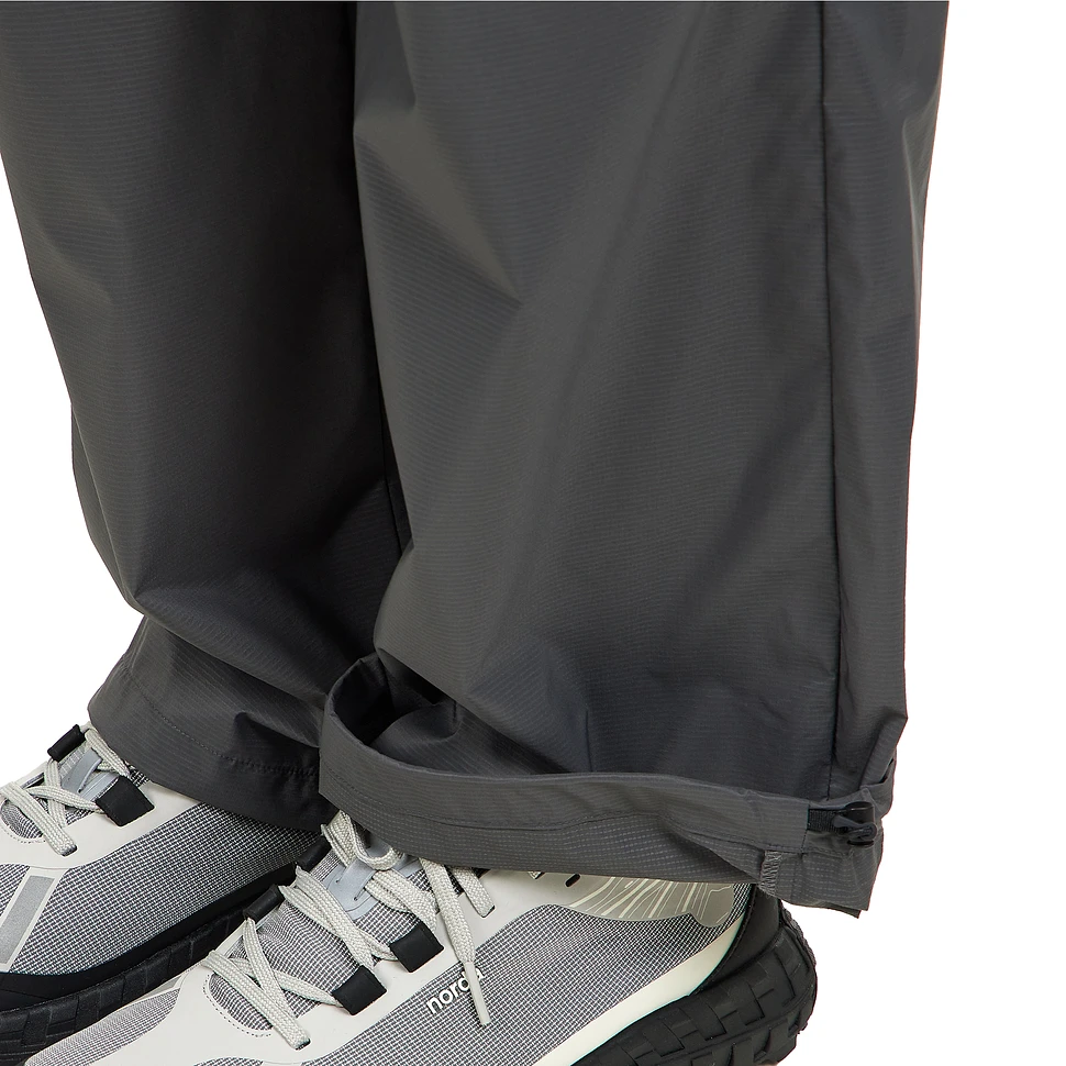 Goldwin - Pertex Equilibrium Wind Pants (Shadow Gray) | HHV