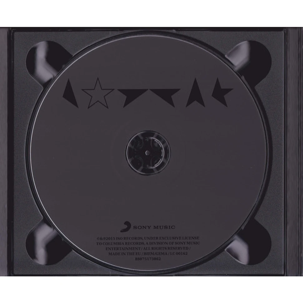 Viúva de David Bowie homenageia cantor com tatuagem do álbum 'Blackstar