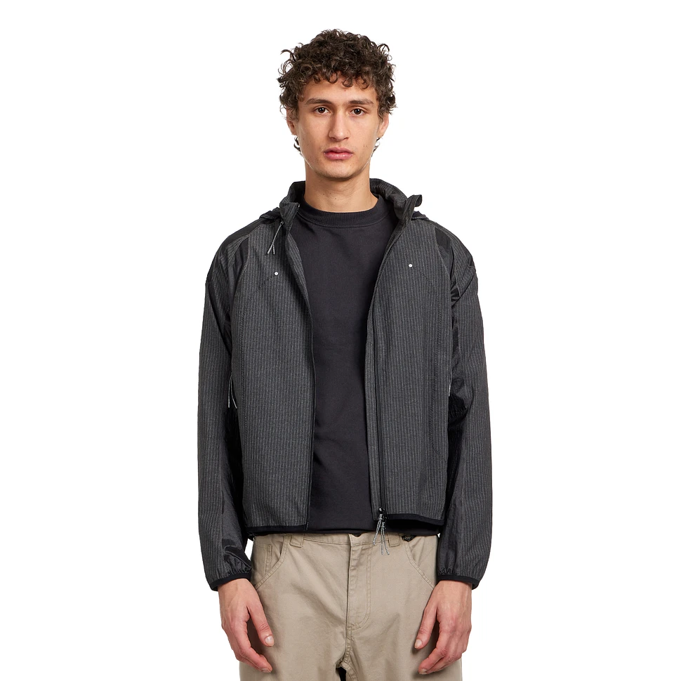 ROA - Numb Pinstriped Hooded Wind Jacket (Black) | HHV