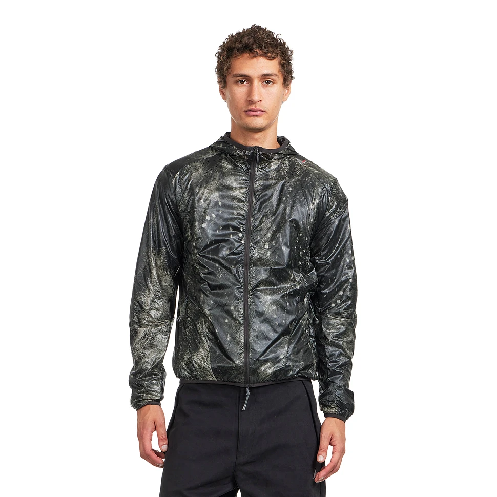 Hue Packable Wind Jacket